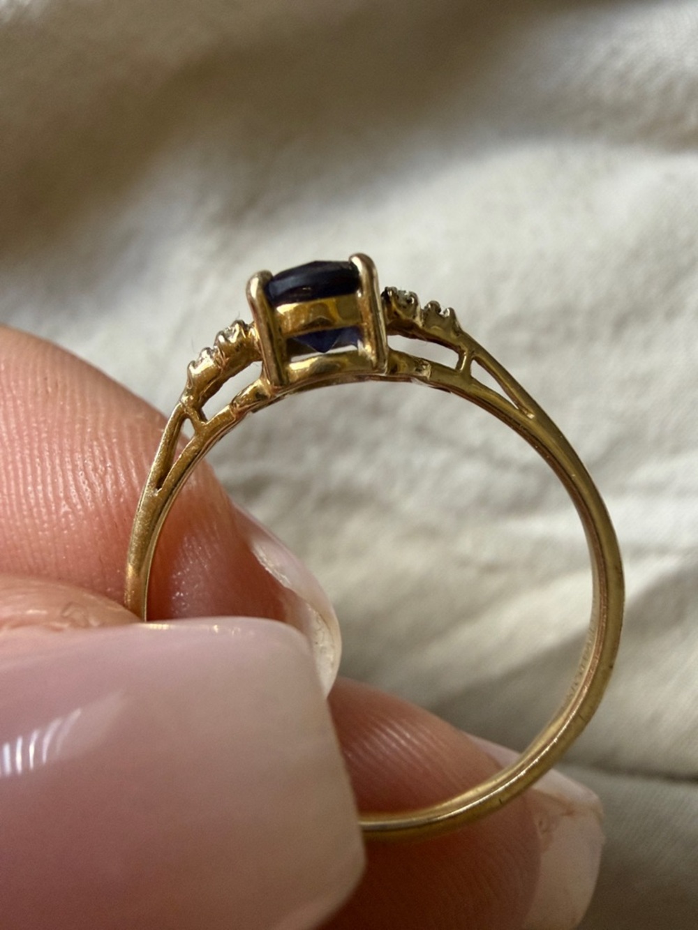 Vintage 10K Gold Sapphire Diamond Ring Oval Blue Sapphire Ring Estate Jewelry - Picture 2 of 4